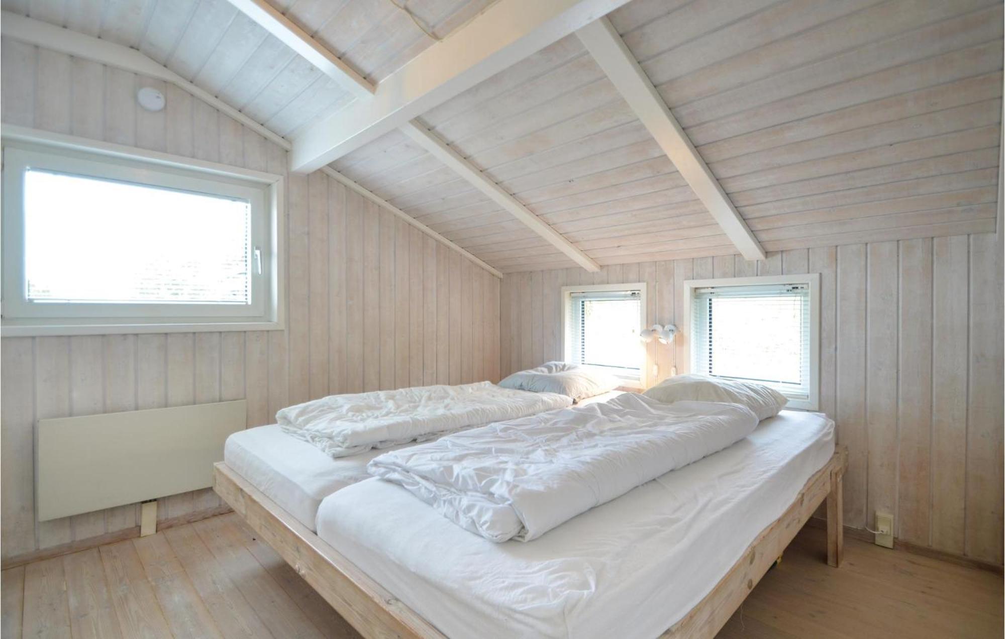 Amazing Home In Ebeltoft With Sauna Bagian luar foto